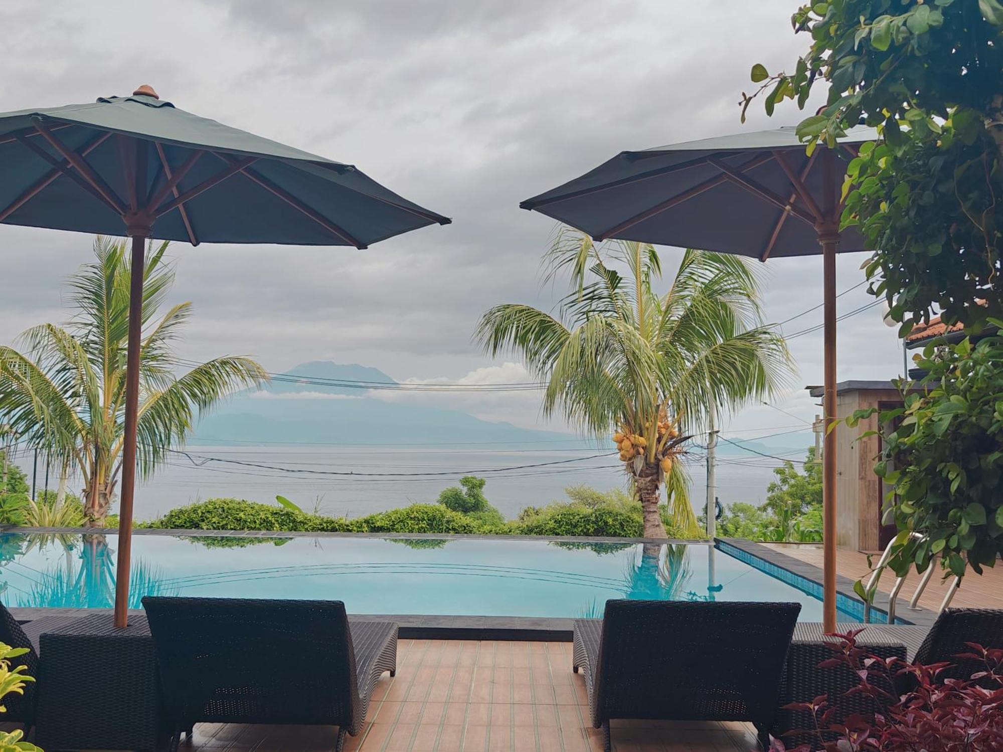 Nusa Sedayu Hotel By Ocean View Batununggul エクステリア 写真