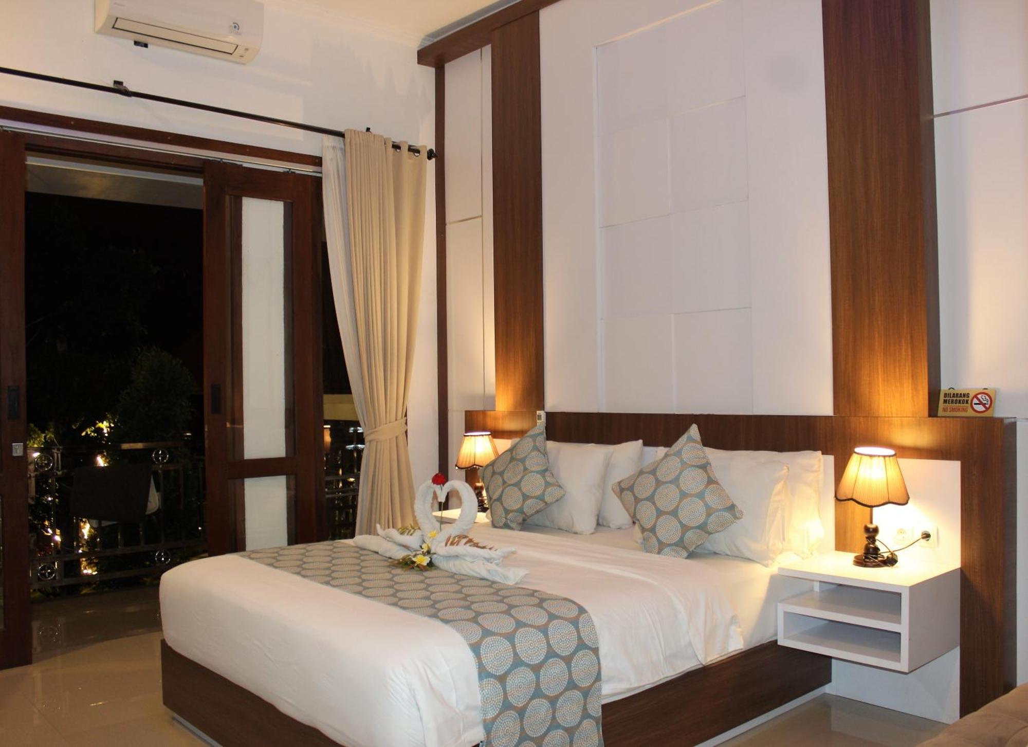 Nusa Sedayu Hotel By Ocean View Batununggul エクステリア 写真