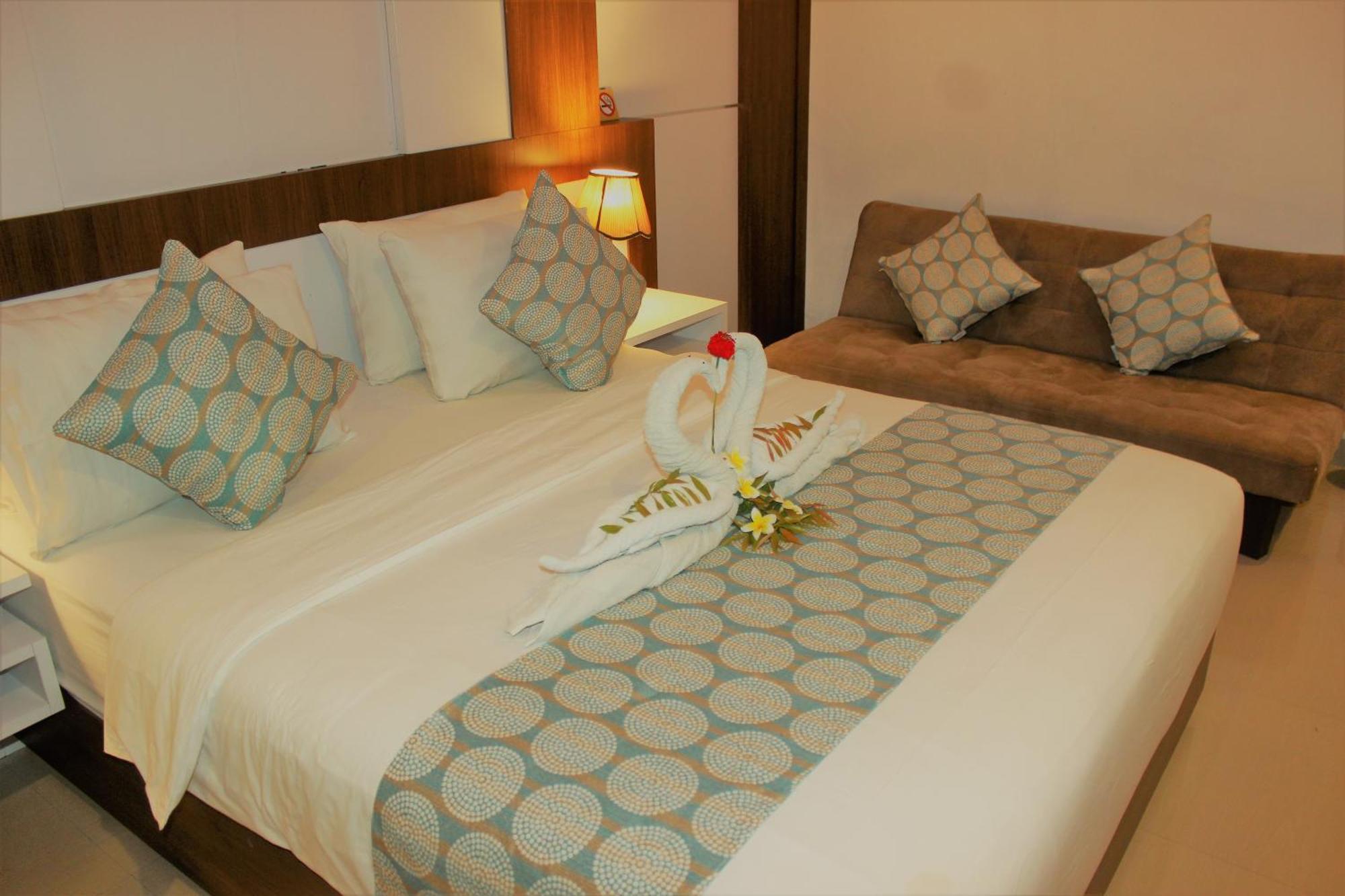 Nusa Sedayu Hotel By Ocean View Batununggul エクステリア 写真