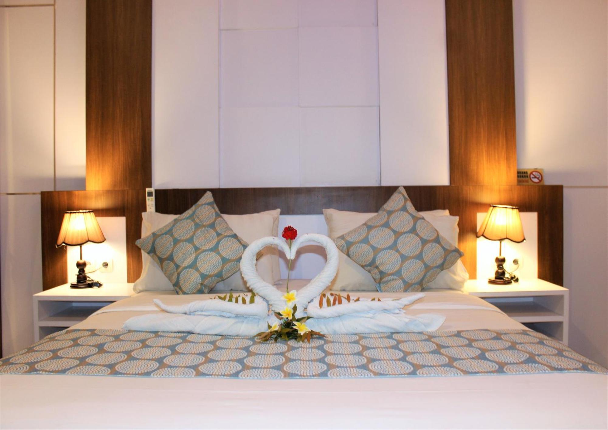 Nusa Sedayu Hotel By Ocean View Batununggul エクステリア 写真