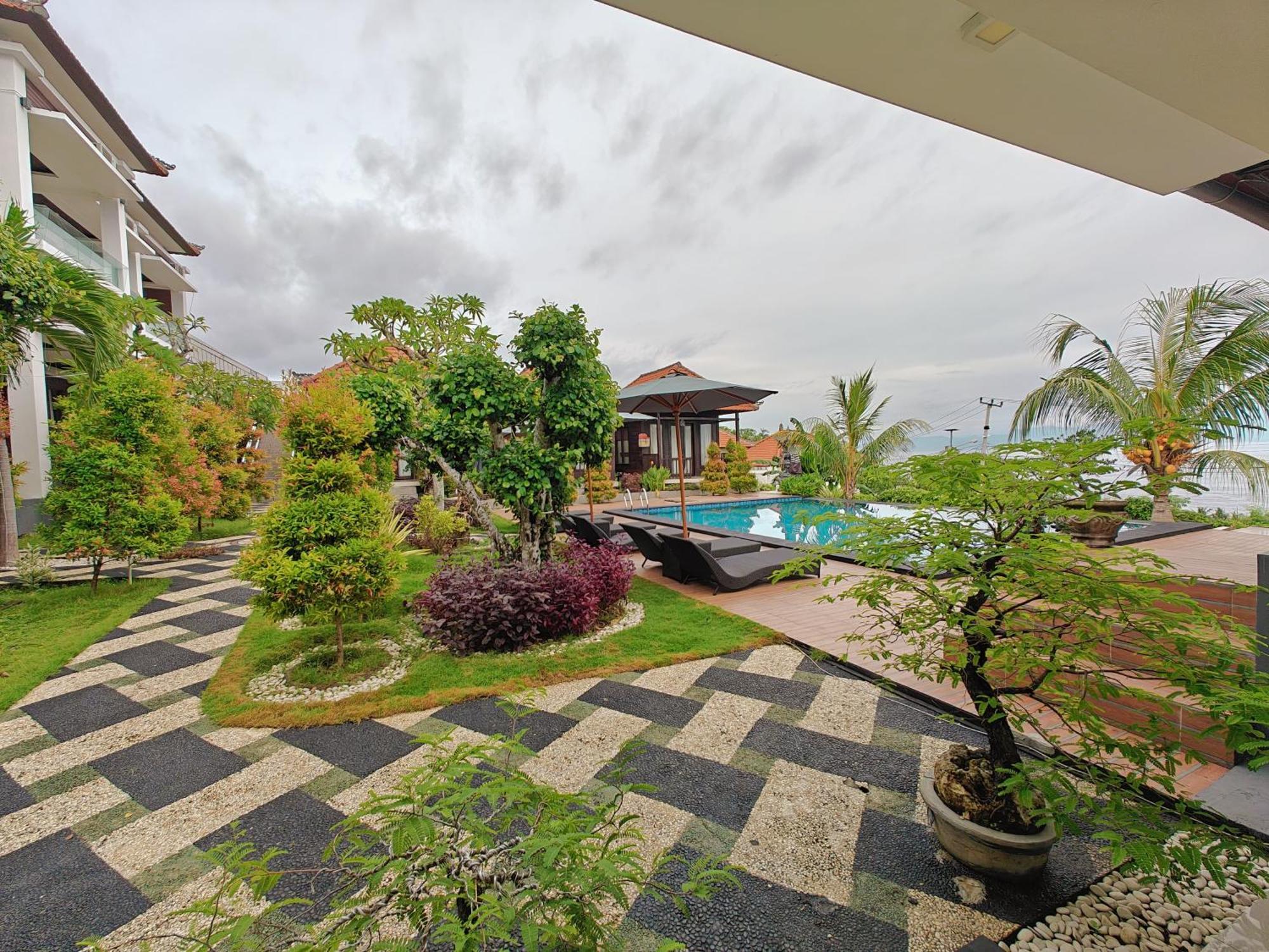 Nusa Sedayu Hotel By Ocean View Batununggul エクステリア 写真